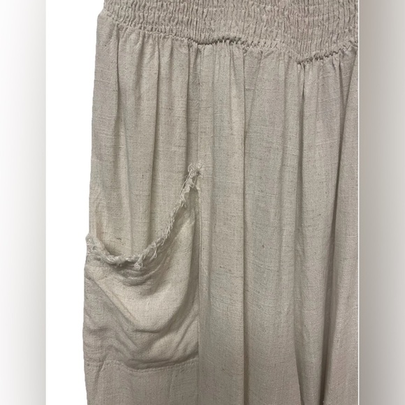 NWOT Umgee Smocked Linen Blend Jumpsuit in Oatmeal Size S all seasons - Picture 7 of 9